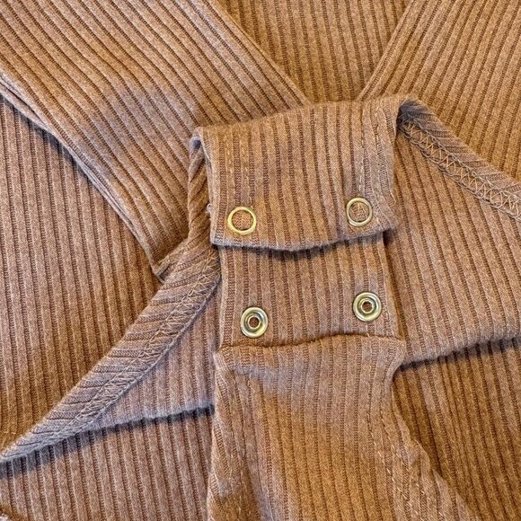 Turtleneck Bodysuit, Size Small, Purple Color, Eva Menda - Picture 5 of 5